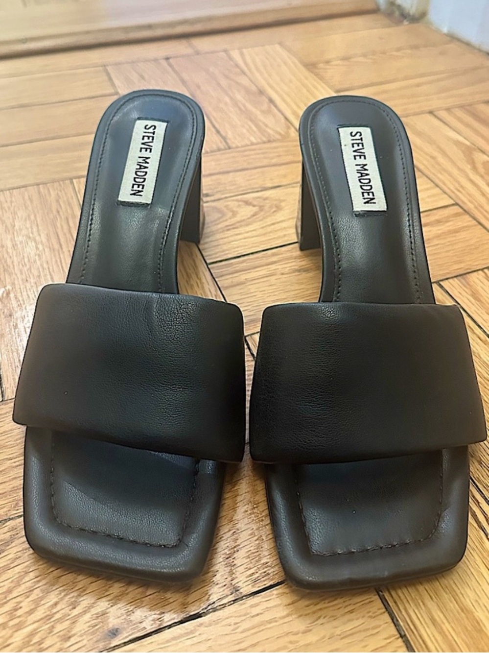 Steve Madden Black Leather
Sandals